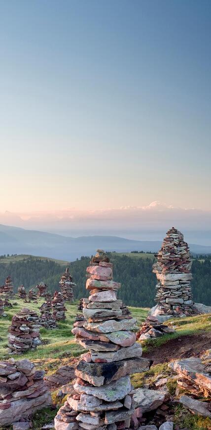 Gli Omini di Pietra all'alba