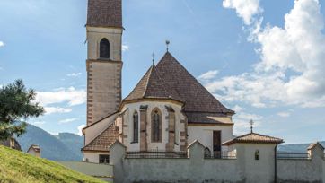 La chiesa ad Avigna